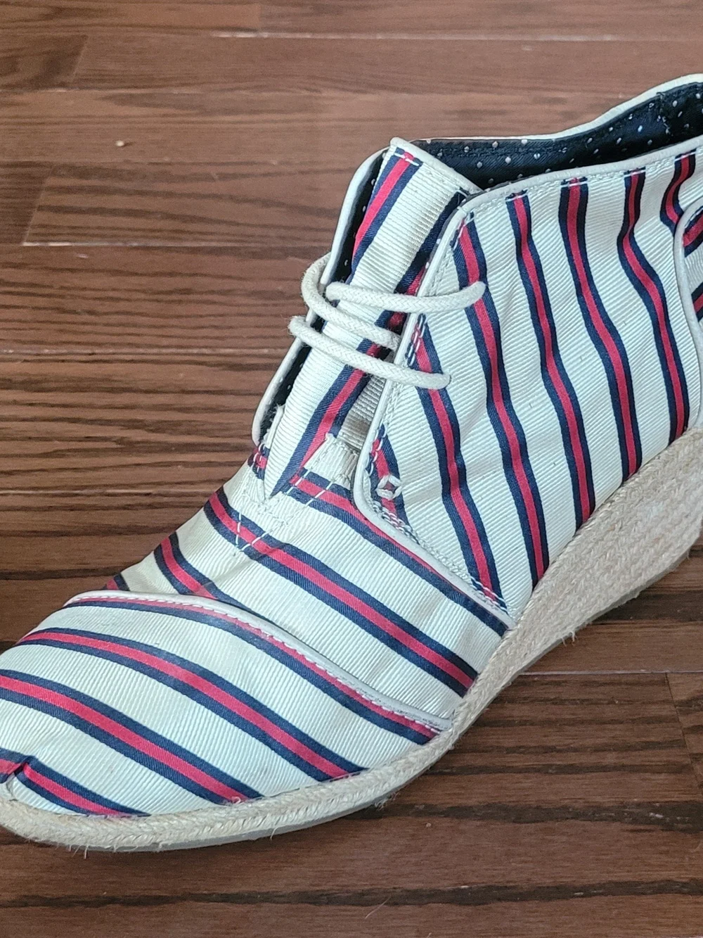 Toms collaboration tabitha